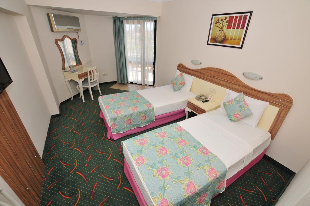 Hotel Pelin Фетхие Экстерьер фото